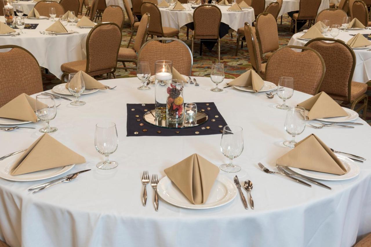 Holiday Inn Midland By Ihg Eksteriør bilde